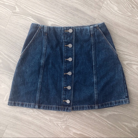 *SOLD* Aritzia Wilfred Denim Button Up Skirt - Picture 3 of 4